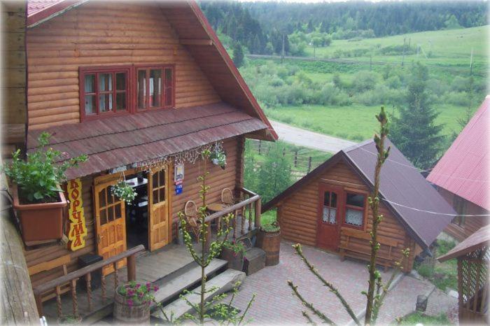 Boykivskiy Dvir Yasenitsa Zamkova Exterior photo