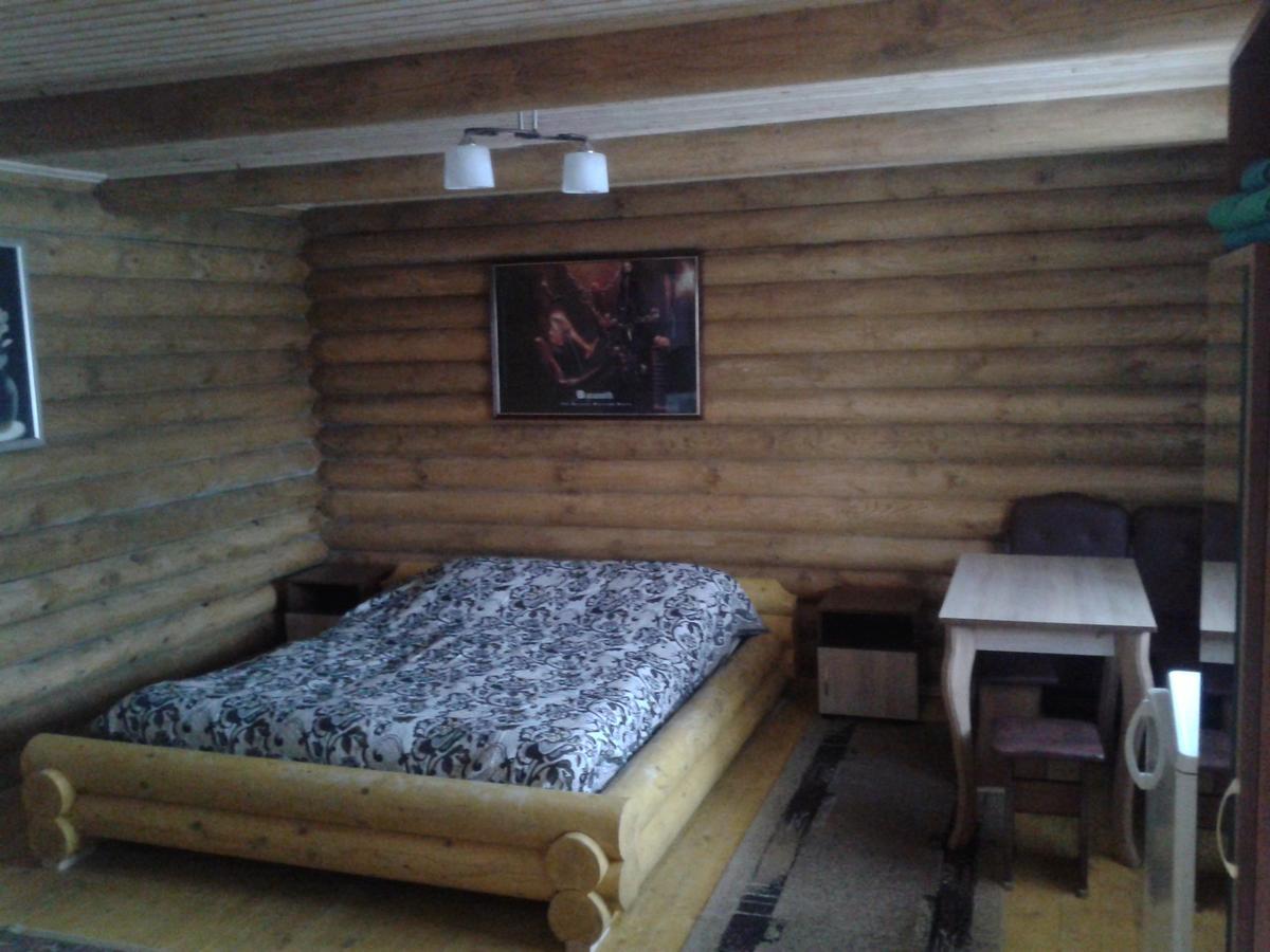 Boykivskiy Dvir Yasenitsa Zamkova Exterior photo